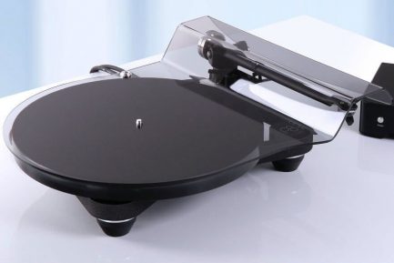 Rega PLANAR 8